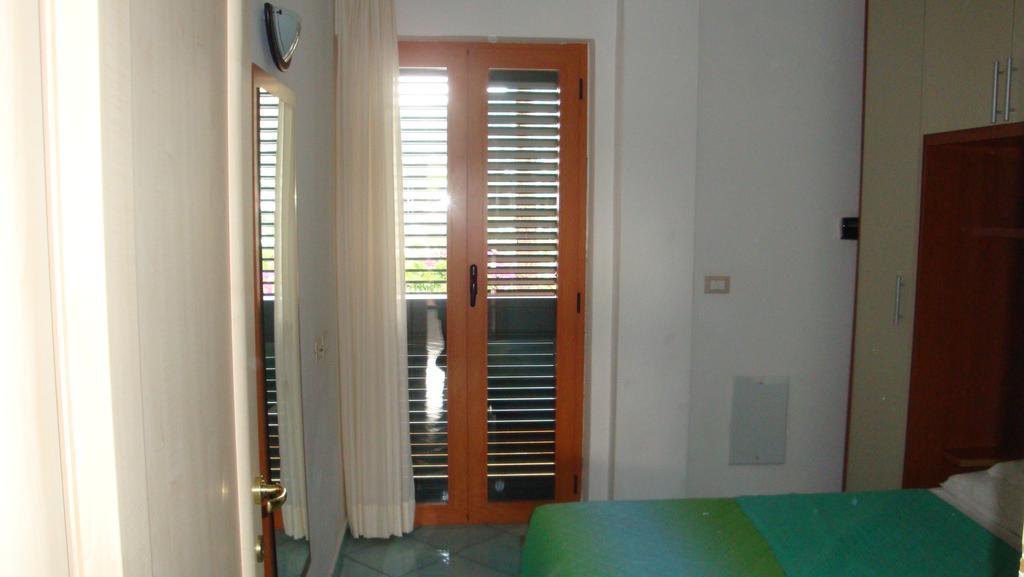 Ischia Uno Residence Forio di Ischia Δωμάτιο φωτογραφία